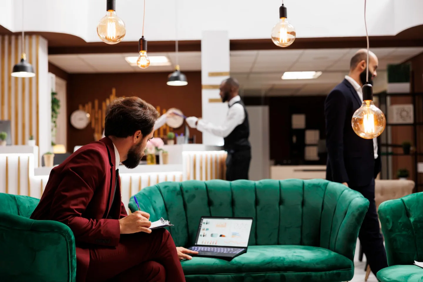 Ospitalità 2.0 Come una Web Agency può trasformare il successo della tua struttura ricettiva in Puglia moviweb